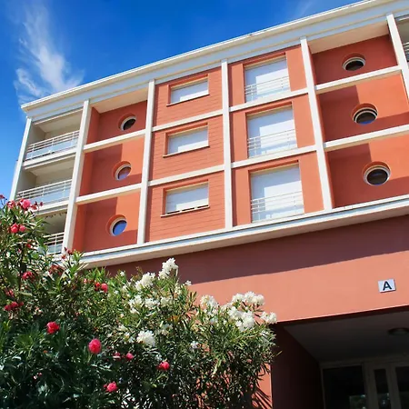 La Colombiere - Vue Imprenable Sur L'ardeche - Tres Calme - Parking Gratuit En - Apartment *
